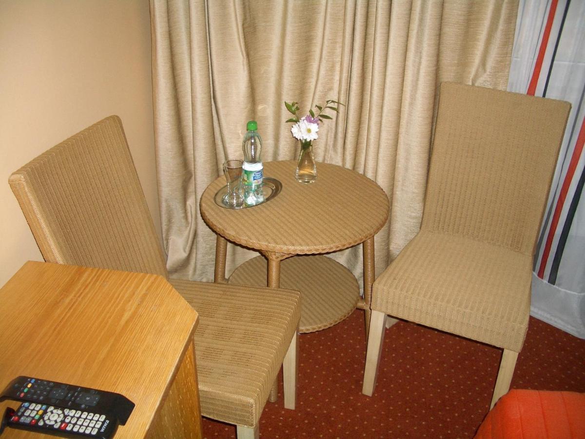 Kardamon Bed & Breakfast Zary  Ruang foto